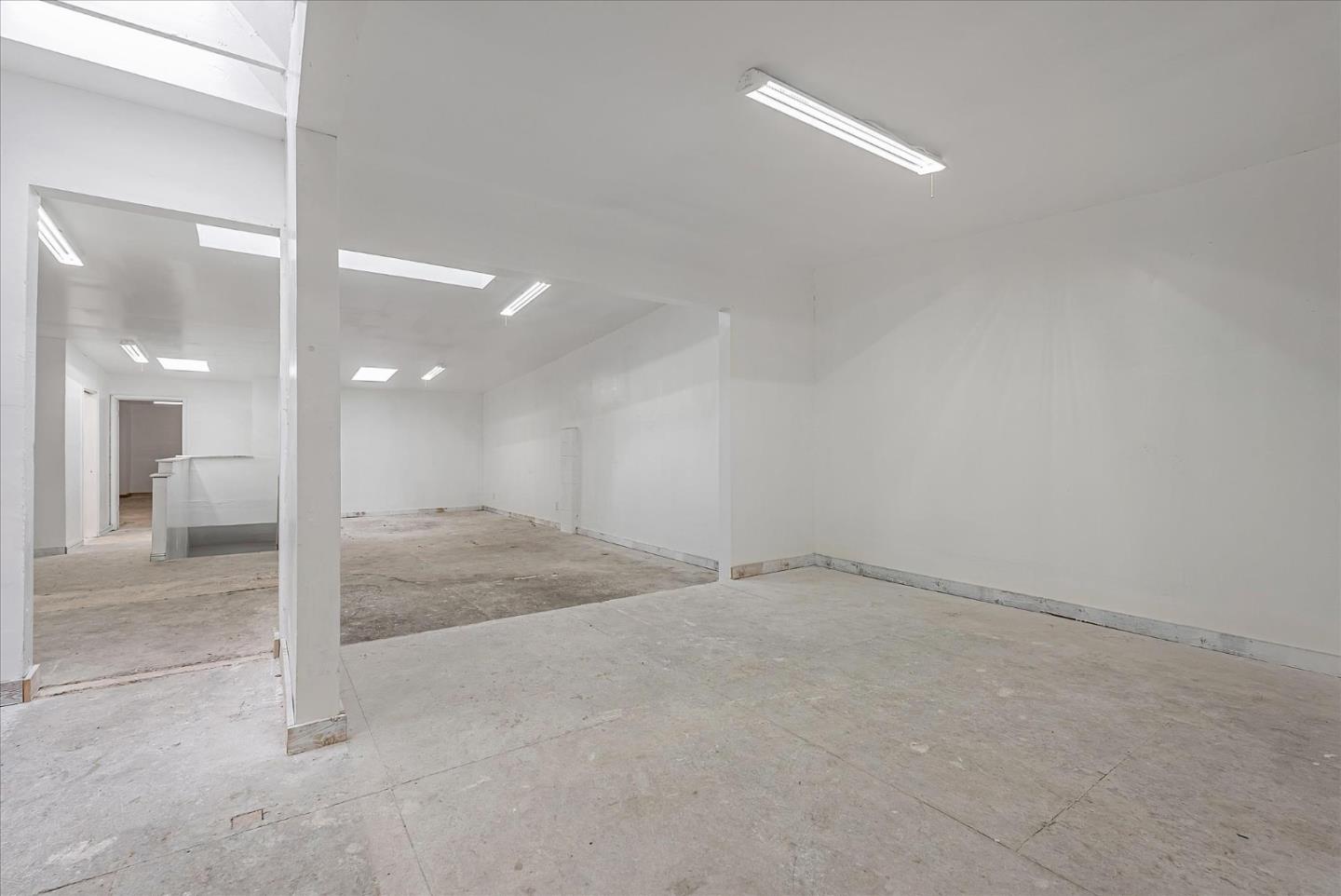 Detail Gallery Image 22 of 53 For 3038 Market St, Oakland,  CA 94608 - – Beds | – Baths