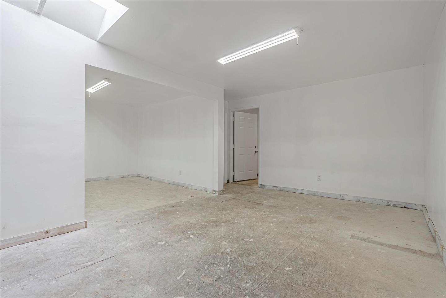 Detail Gallery Image 24 of 53 For 3038 Market St, Oakland,  CA 94608 - – Beds | – Baths