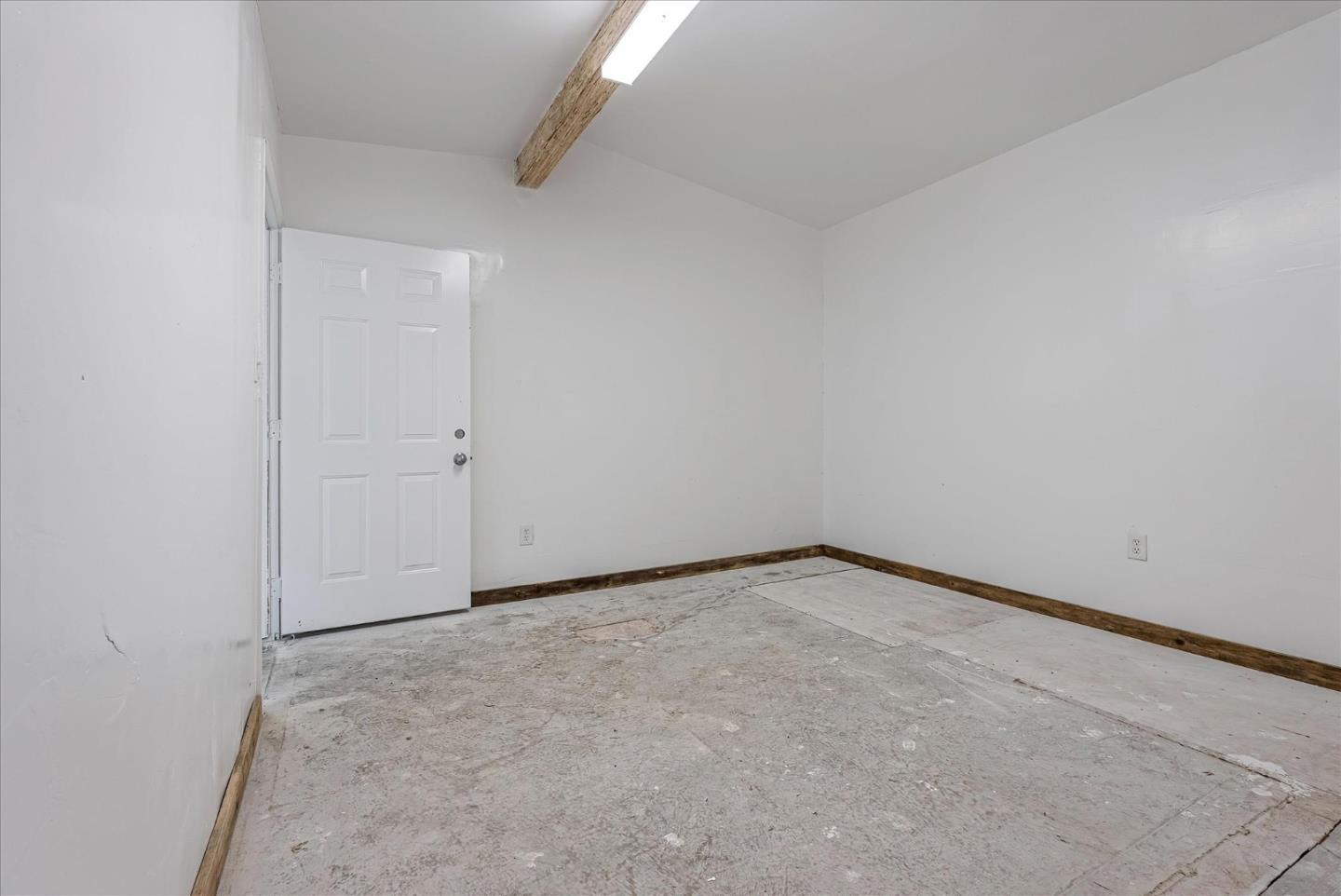 Detail Gallery Image 26 of 53 For 3038 Market St, Oakland,  CA 94608 - – Beds | – Baths