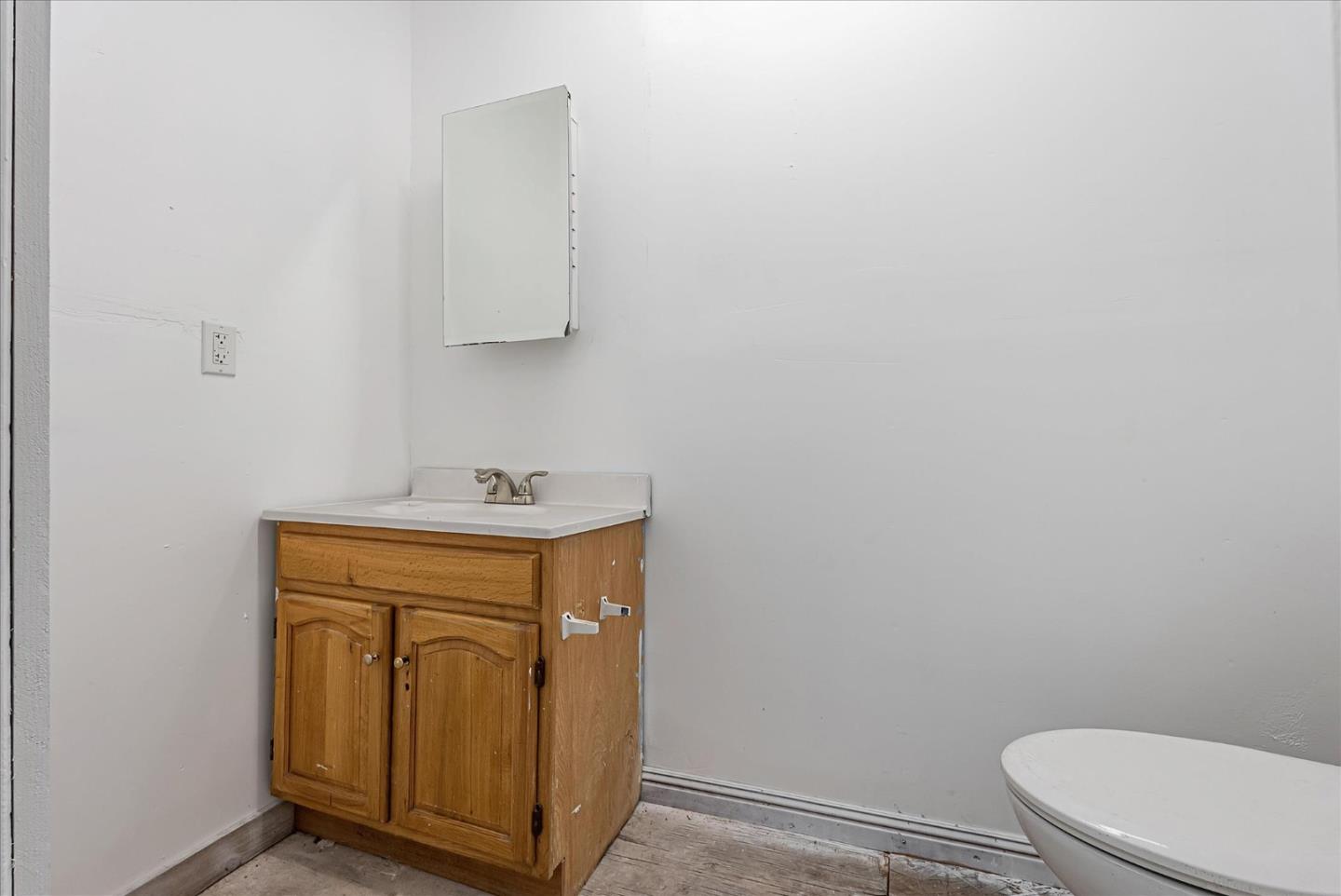 Detail Gallery Image 35 of 53 For 3038 Market St, Oakland,  CA 94608 - – Beds | – Baths