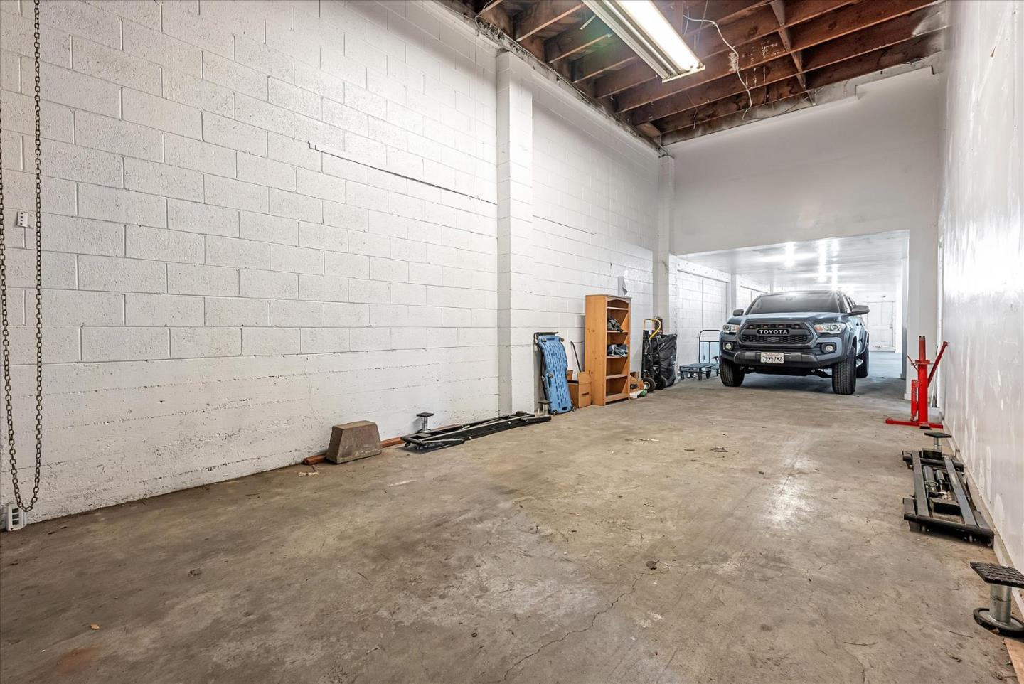 Detail Gallery Image 37 of 53 For 3038 Market St, Oakland,  CA 94608 - – Beds | – Baths