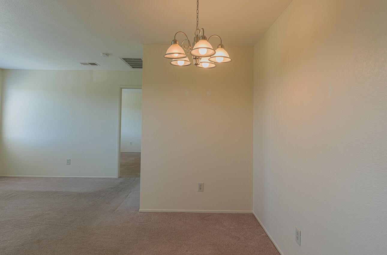 Detail Gallery Image 10 of 29 For 1867 Cherokee Dr #1,  Salinas,  CA 93906 - 1 Beds | 1 Baths