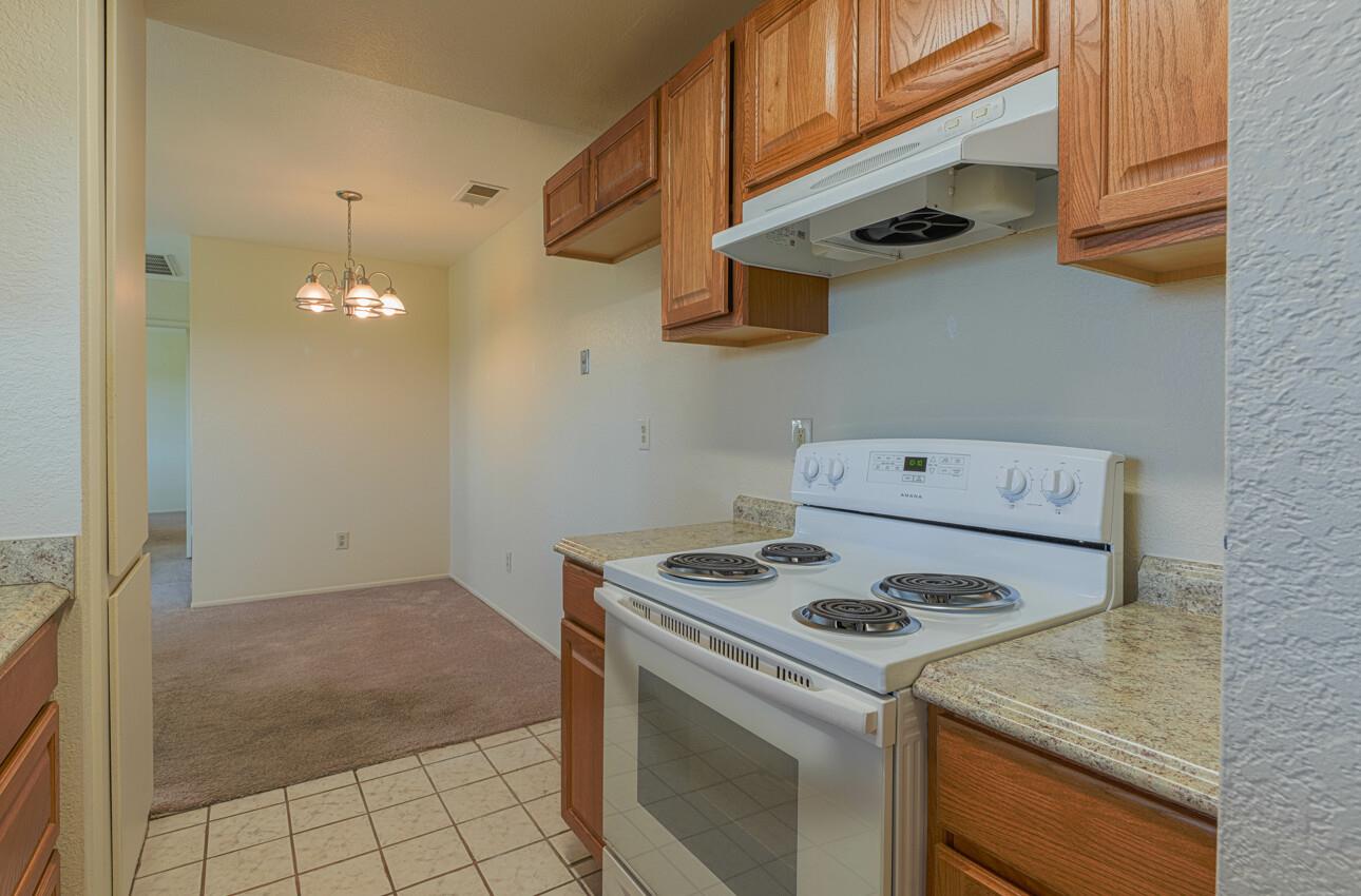 Detail Gallery Image 13 of 29 For 1867 Cherokee Dr #1,  Salinas,  CA 93906 - 1 Beds | 1 Baths