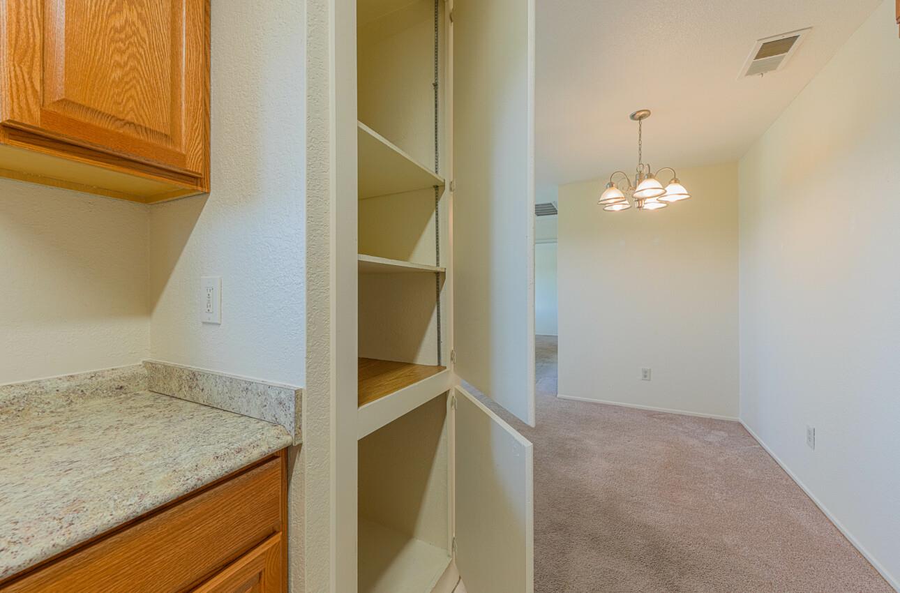 Detail Gallery Image 14 of 29 For 1867 Cherokee Dr #1,  Salinas,  CA 93906 - 1 Beds | 1 Baths