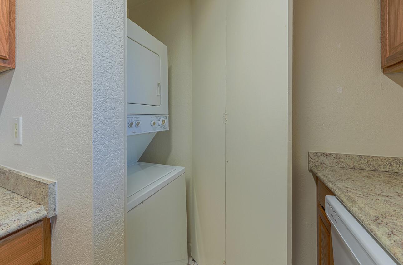 Detail Gallery Image 15 of 29 For 1867 Cherokee Dr #1,  Salinas,  CA 93906 - 1 Beds | 1 Baths