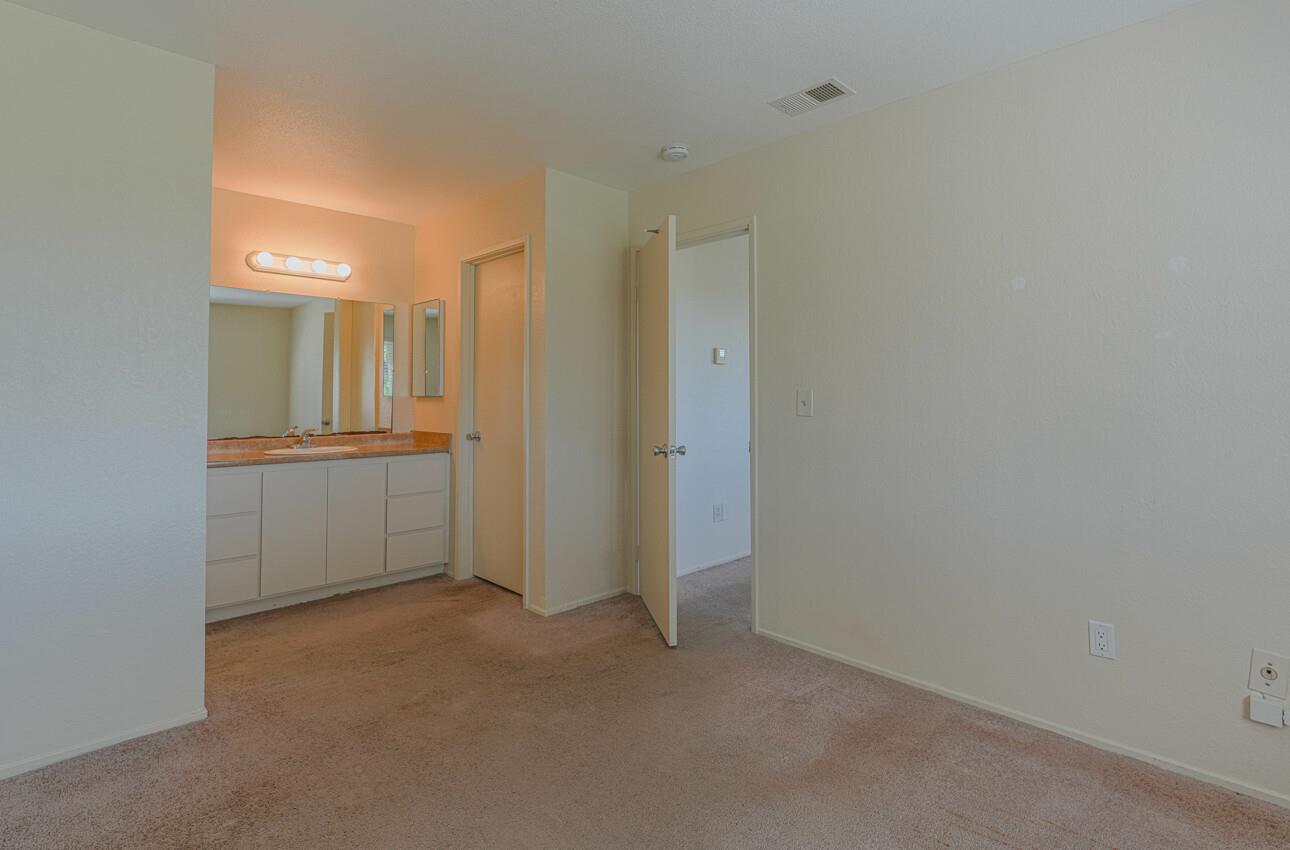 Detail Gallery Image 18 of 29 For 1867 Cherokee Dr #1,  Salinas,  CA 93906 - 1 Beds | 1 Baths