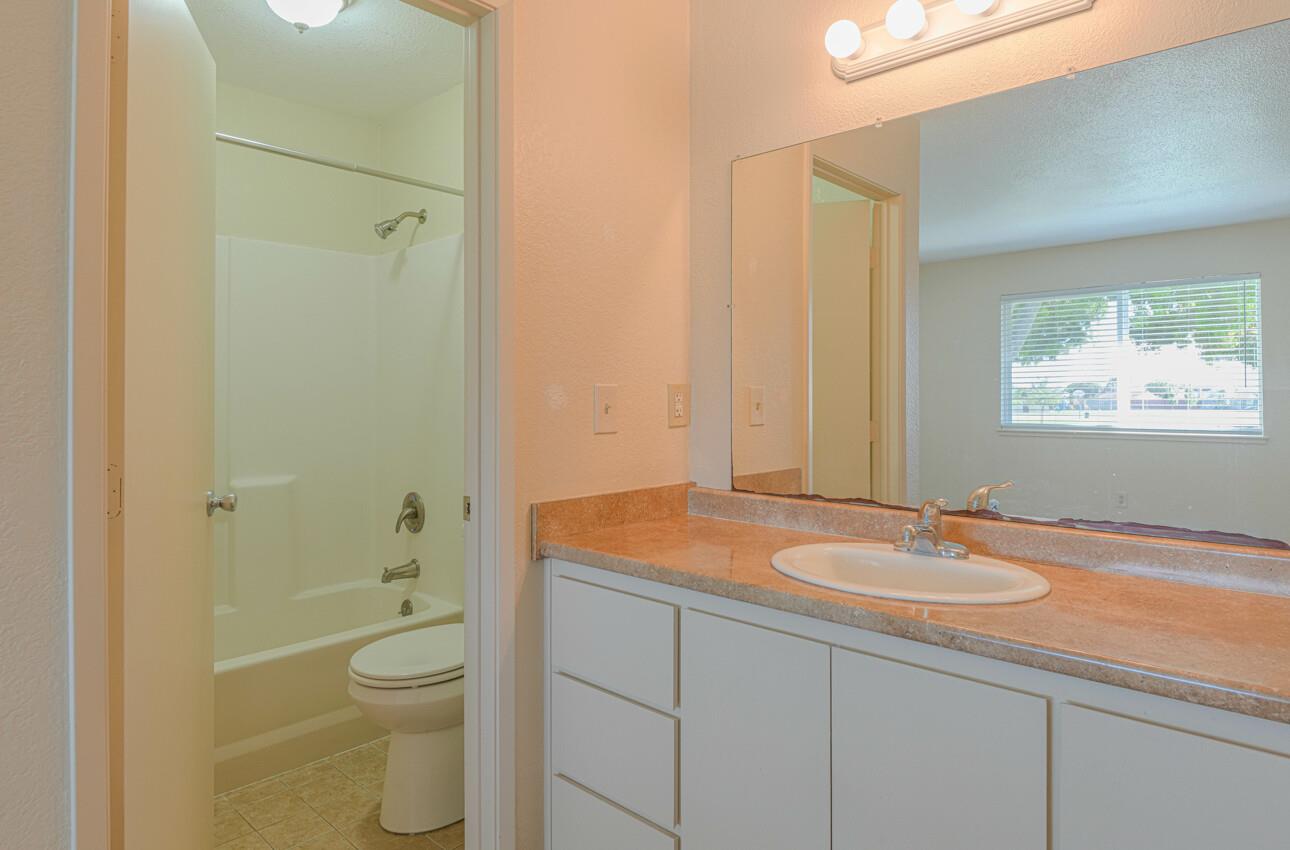 Detail Gallery Image 19 of 29 For 1867 Cherokee Dr #1,  Salinas,  CA 93906 - 1 Beds | 1 Baths