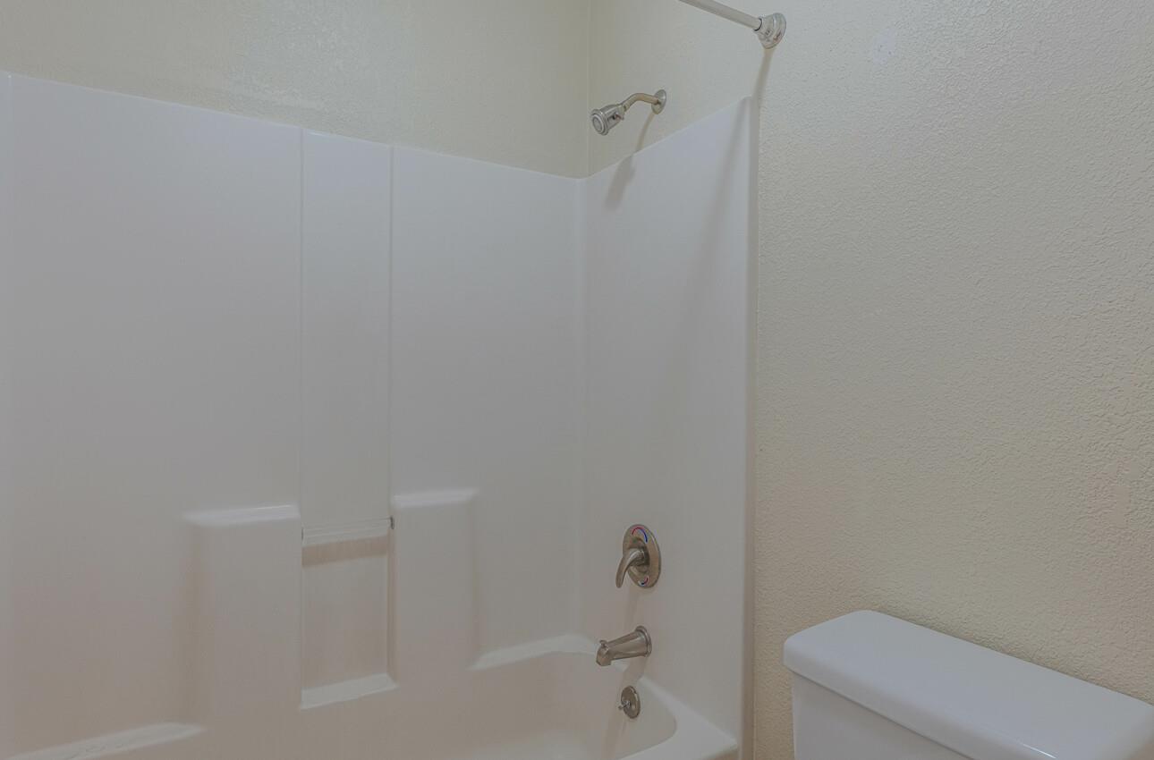 Detail Gallery Image 20 of 29 For 1867 Cherokee Dr #1,  Salinas,  CA 93906 - 1 Beds | 1 Baths