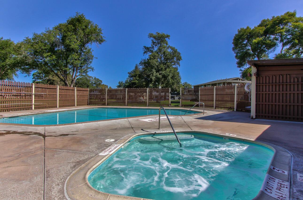 Detail Gallery Image 27 of 29 For 1867 Cherokee Dr #1,  Salinas,  CA 93906 - 1 Beds | 1 Baths