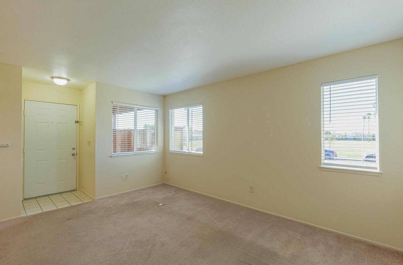 Detail Gallery Image 7 of 29 For 1867 Cherokee Dr #1,  Salinas,  CA 93906 - 1 Beds | 1 Baths