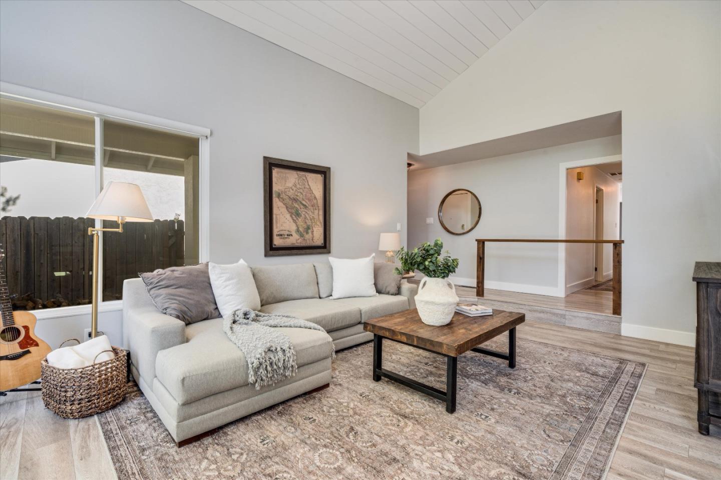 Detail Gallery Image 15 of 71 For 1026 Round Hill Cir, Napa,  CA 94558 - 4 Beds | 2 Baths