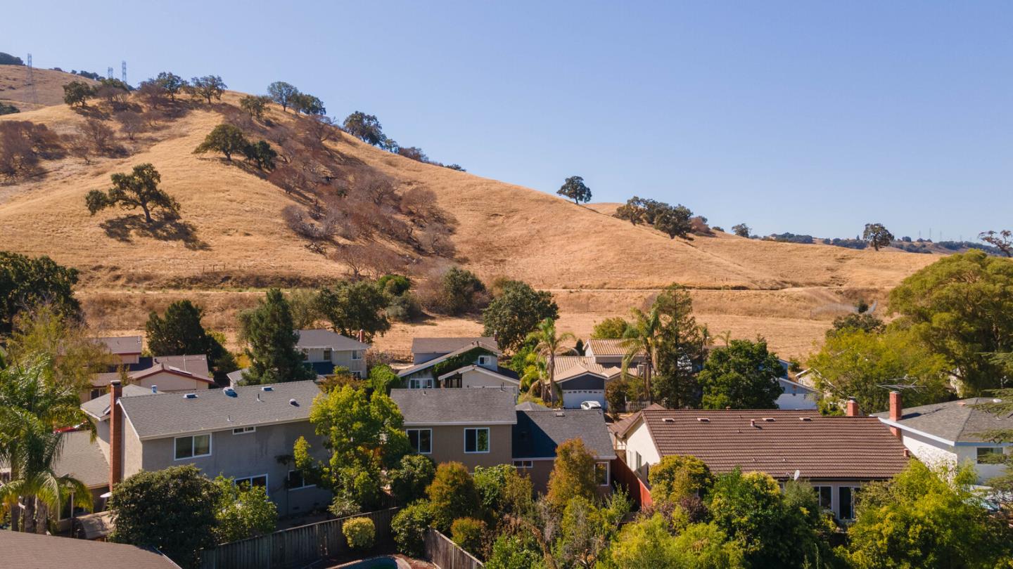 Detail Gallery Image 59 of 65 For 511 Weybridge Dr, San Jose,  CA 95123 - 4 Beds | 3/1 Baths