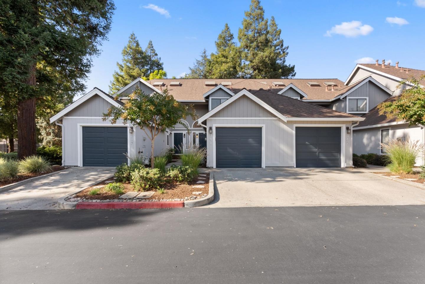 Detail Gallery Image 1 of 36 For 341 Creekwood Ct, Morgan Hill,  CA 95037 - 2 Beds | 2/1 Baths