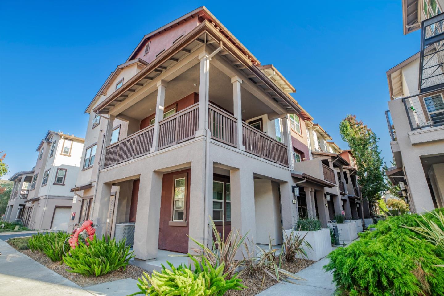 Detail Gallery Image 4 of 42 For 2977 via Torino Pl, Santa Clara,  CA 95051 - 3 Beds | 2/2 Baths