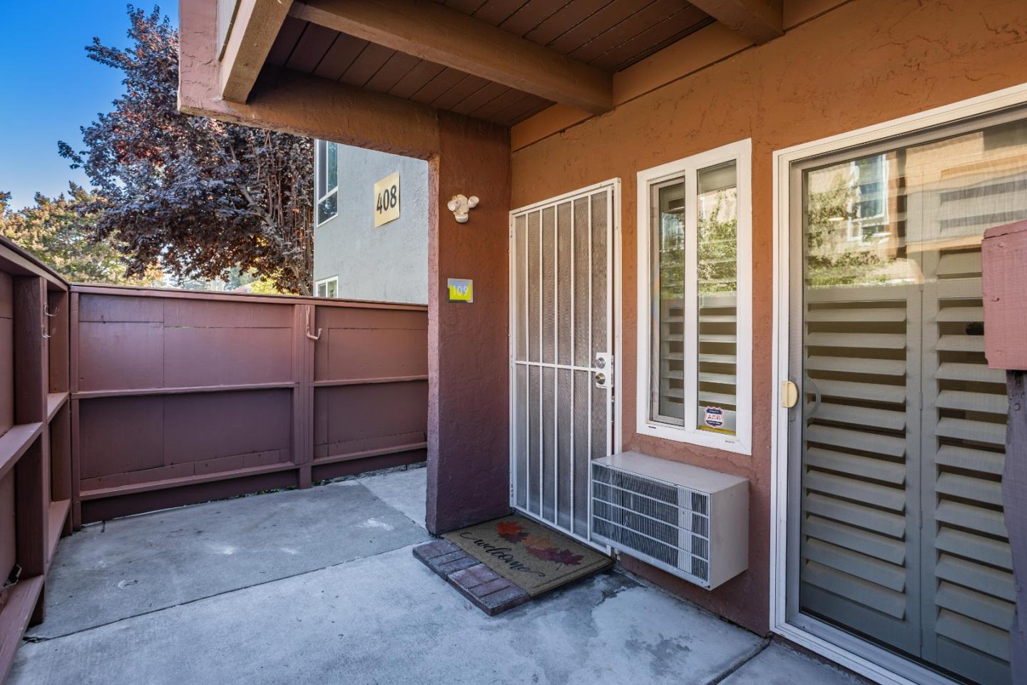 Detail Gallery Image 4 of 29 For 408 Dempsey Rd #109,  Milpitas,  CA 95035 - 2 Beds | 1 Baths