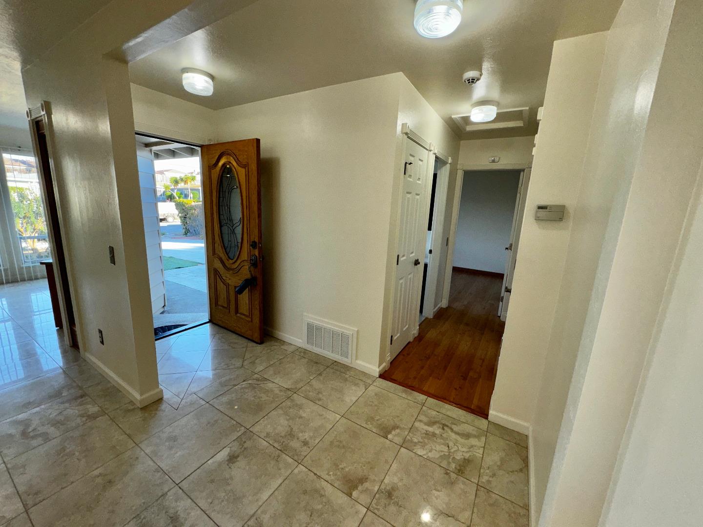 Detail Gallery Image 5 of 33 For 3012 Ellen Ct, Marina,  CA 93933 - 6 Beds | 4 Baths