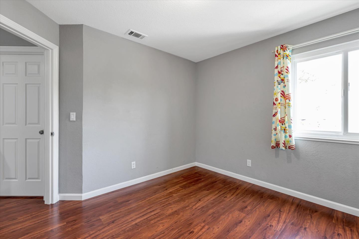 Detail Gallery Image 15 of 20 For 38895 Riverbank Ter, Fremont,  CA 94536 - 3 Beds | 2/1 Baths