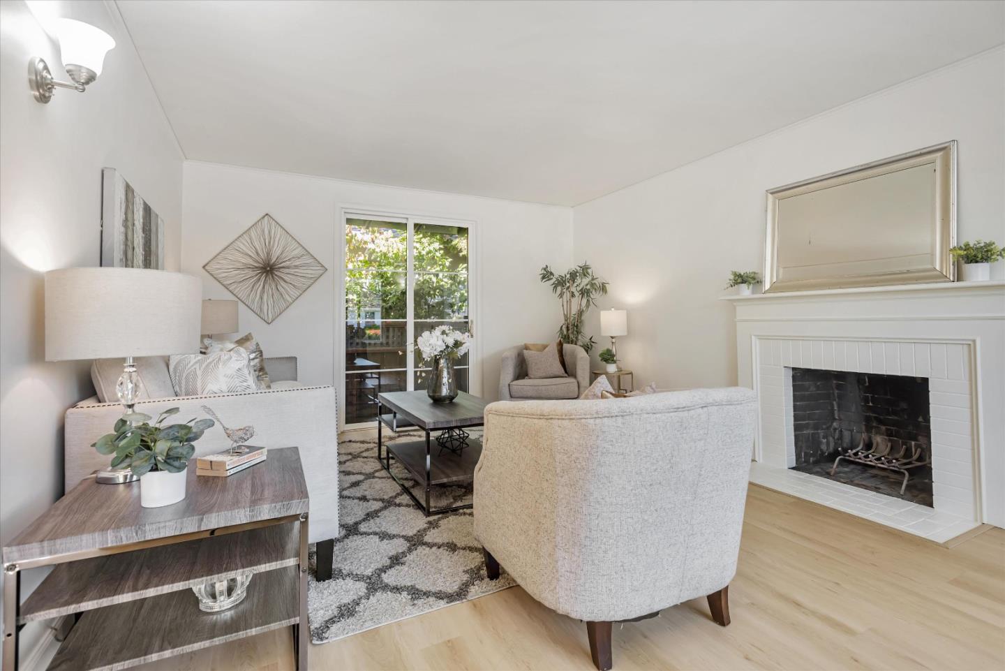 Detail Gallery Image 9 of 45 For 515 Birch Ave, San Mateo,  CA 94402 - 3 Beds | 2 Baths