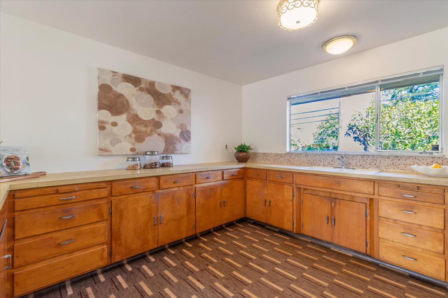 Detail Gallery Image 7 of 53 For 14961 National Ave, Los Gatos,  CA 95032 - 3 Beds | 2/1 Baths