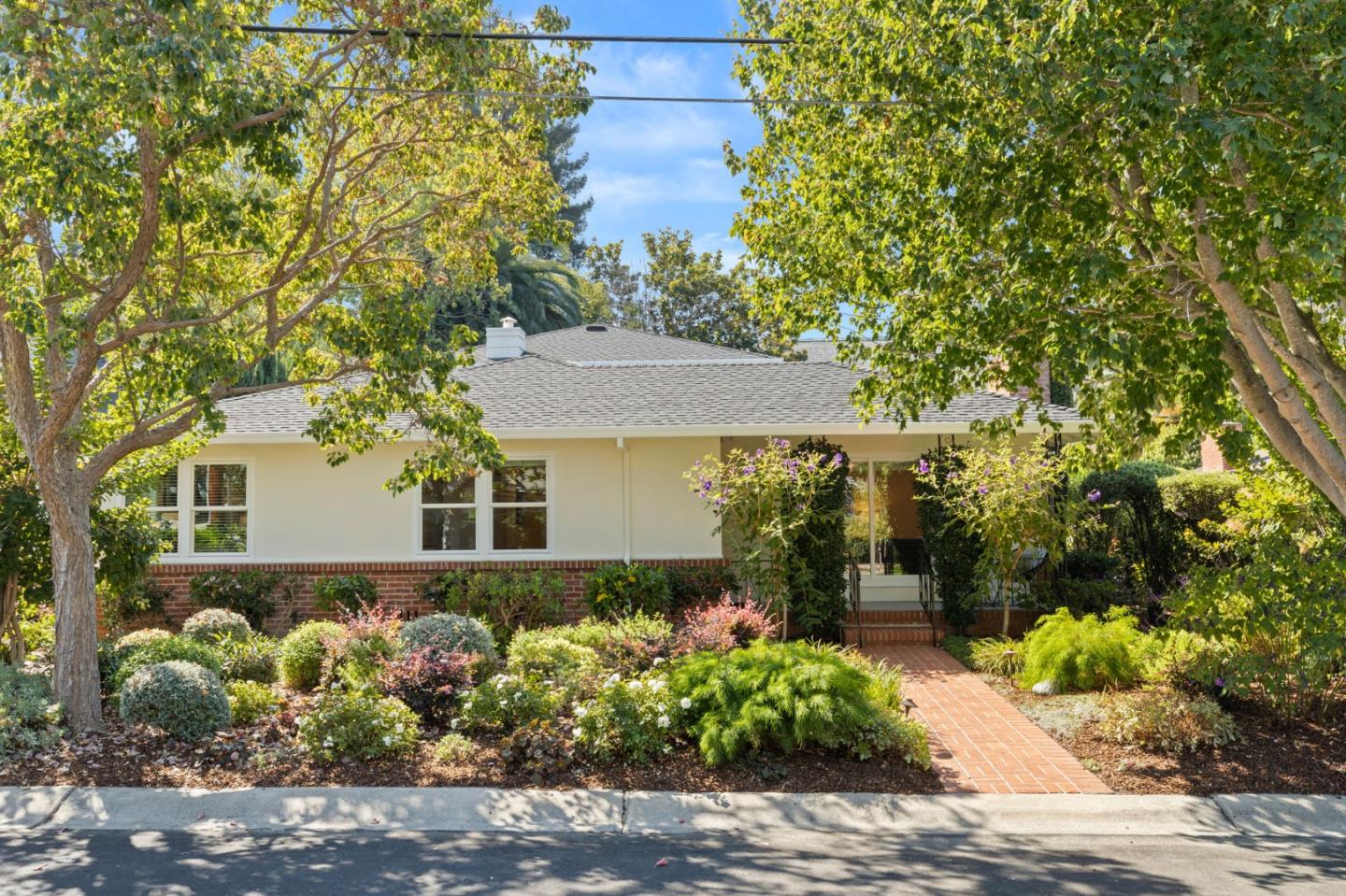 Detail Gallery Image 1 of 2 For 1155 Marcussen Dr, Menlo Park,  CA 94025 - 5 Beds | 3/2 Baths