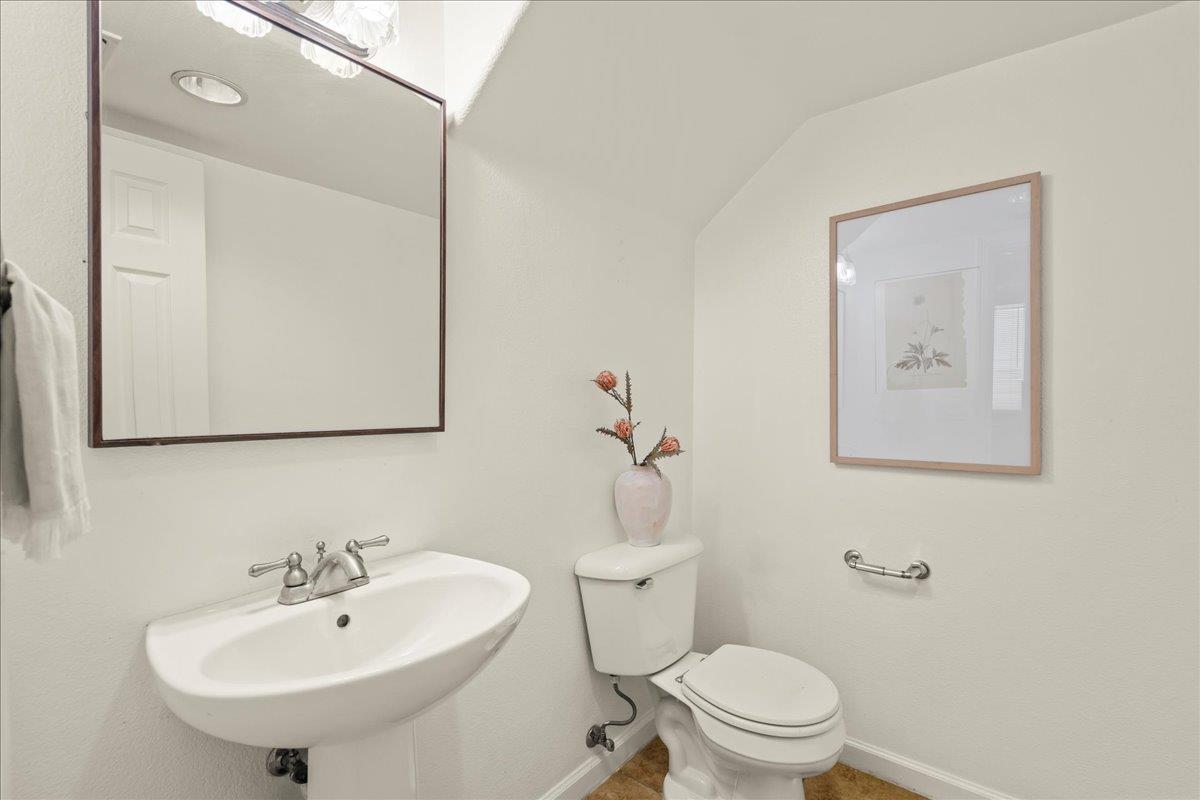 Detail Gallery Image 17 of 36 For 156 Harrison Ave, Campbell,  CA 95008 - 3 Beds | 2/1 Baths