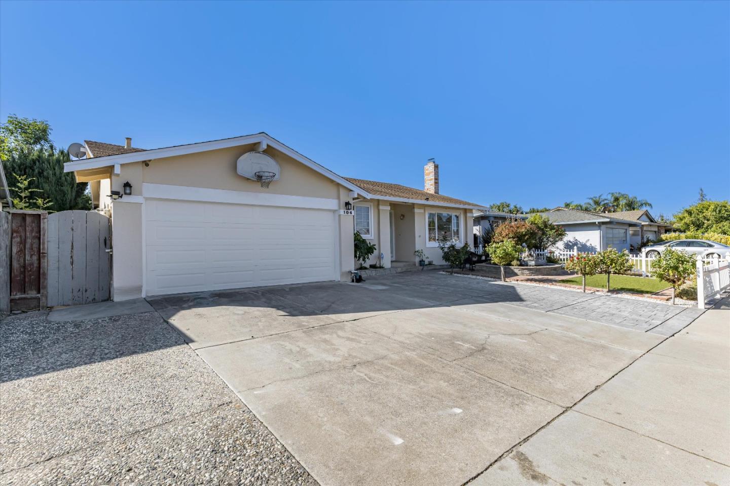 Detail Gallery Image 1 of 33 For 104 Cherry Blossom Dr, San Jose,  CA 95123 - 4 Beds | 2 Baths