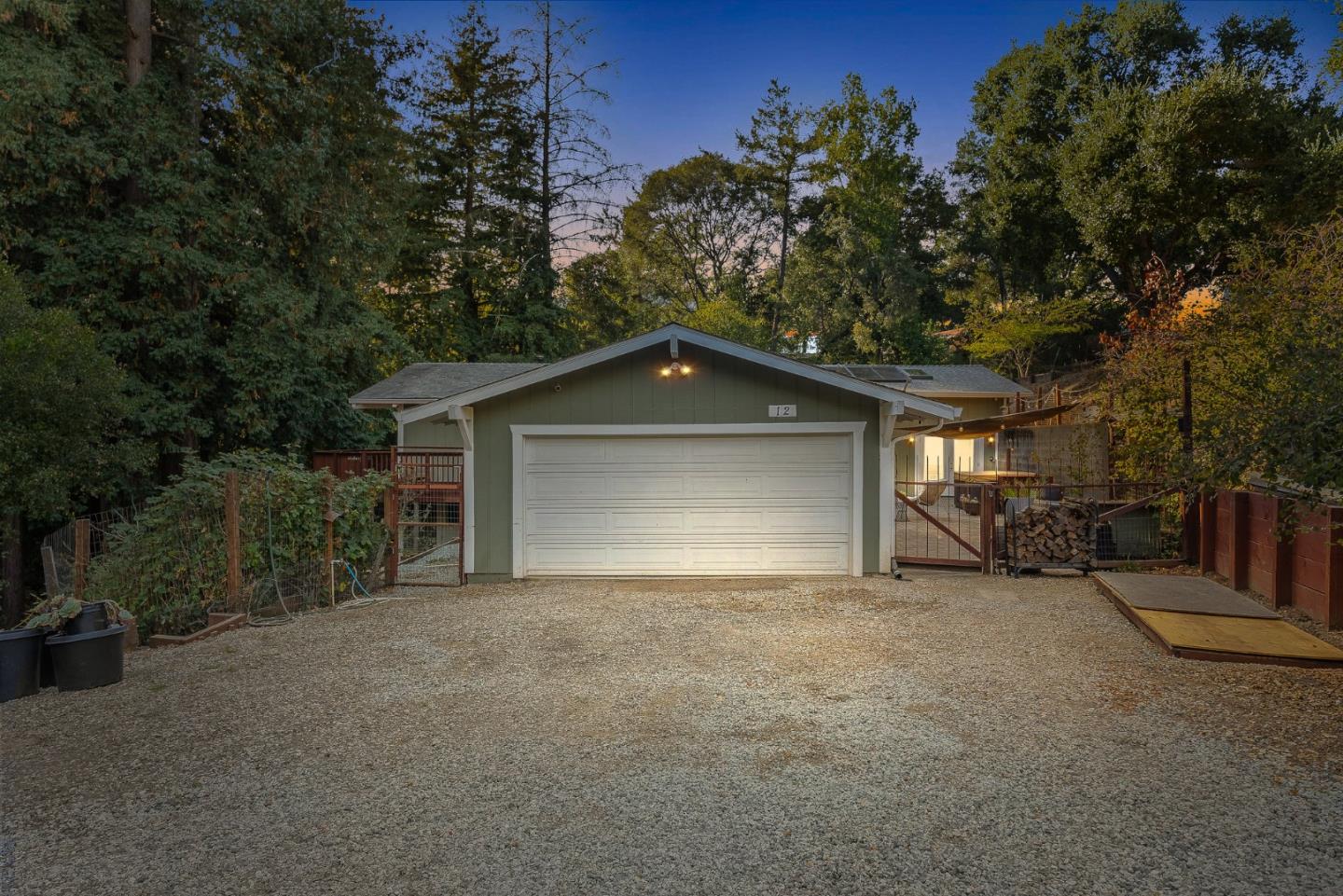 Detail Gallery Image 3 of 61 For 12 Crescent Dr, Scotts Valley,  CA 95066 - 4 Beds | 2/1 Baths