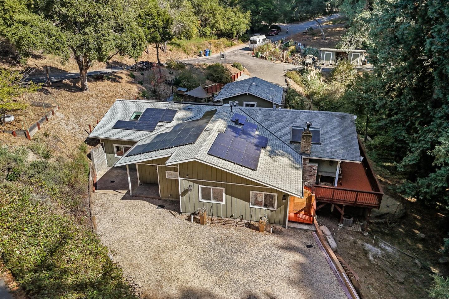 Detail Gallery Image 5 of 61 For 12 Crescent Dr, Scotts Valley,  CA 95066 - 4 Beds | 2/1 Baths