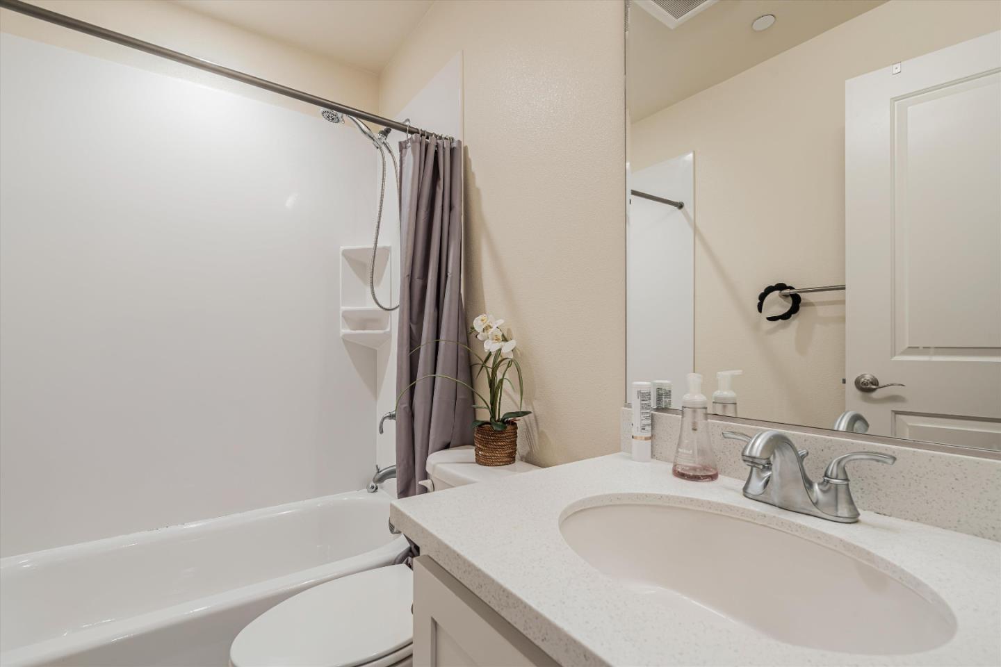 Detail Gallery Image 25 of 33 For 166 Tilton Ave, San Mateo,  CA 94401 - 2 Beds | 2 Baths