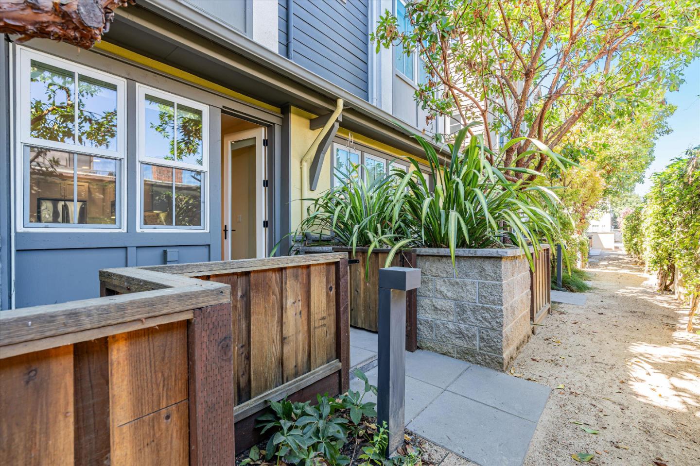 Detail Gallery Image 30 of 33 For 166 Tilton Ave, San Mateo,  CA 94401 - 2 Beds | 2 Baths