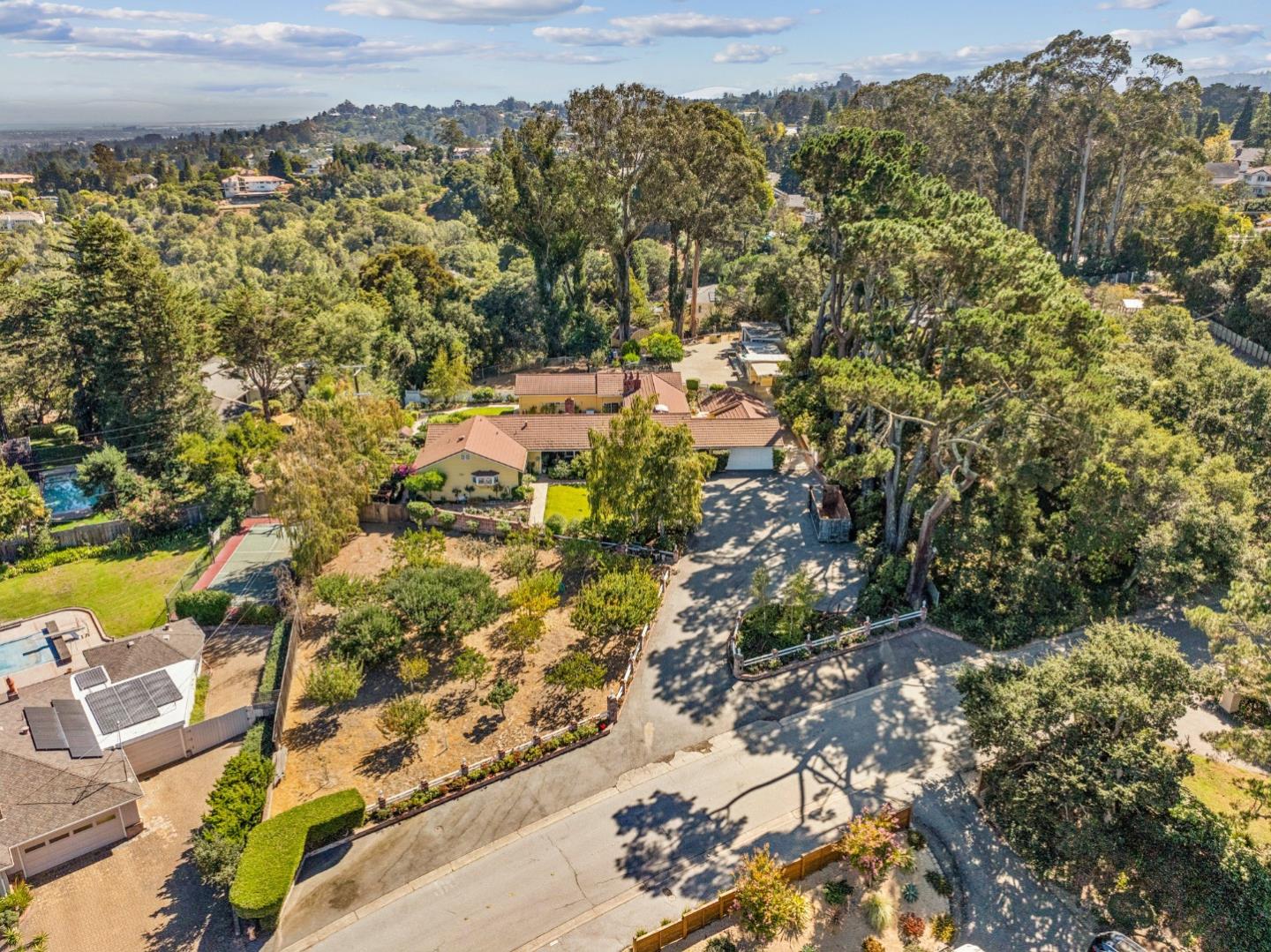 2915 Summit Drive, Hillsborough, California 94010, 4 Bedrooms Bedrooms, ,3 BathroomsBathrooms,Residential,For Sale,2915 Summit Drive,ML81982628