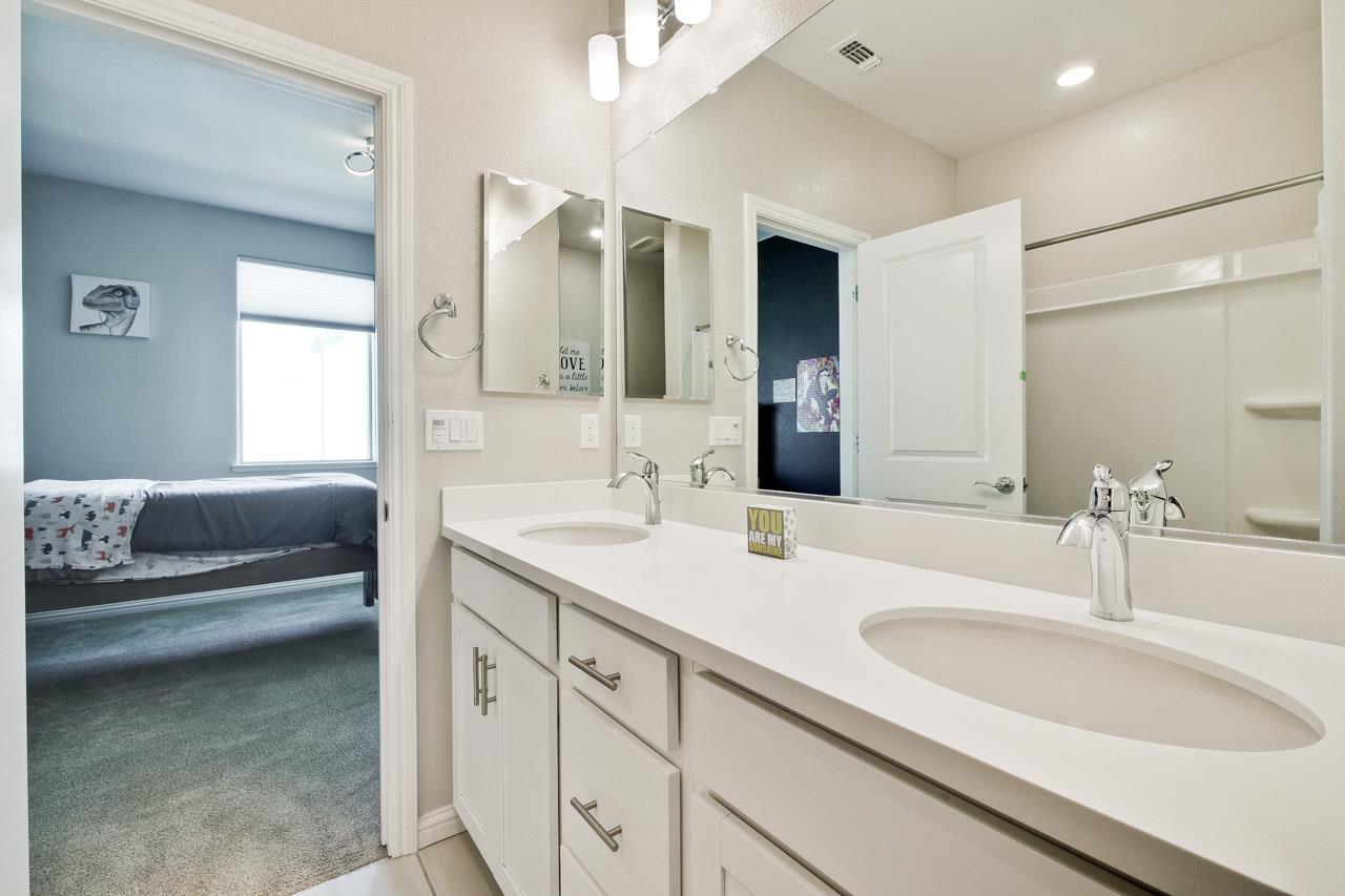 Detail Gallery Image 35 of 82 For 5750 Stealth Loop, San Jose,  CA 95119 - 2 Beds | 2/1 Baths