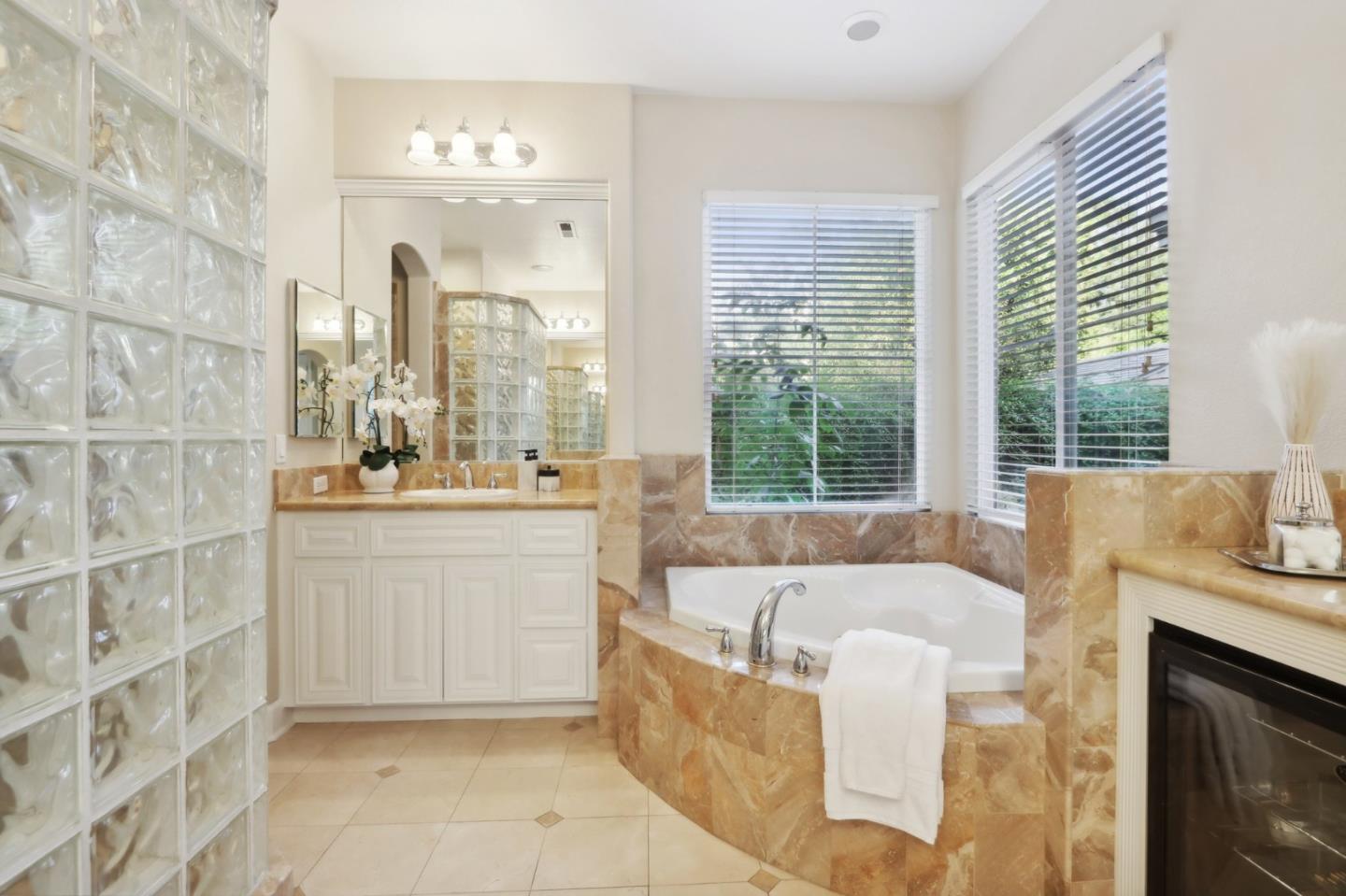 Detail Gallery Image 35 of 86 For 1512 Evening Star Ct, Morgan Hill,  CA 95037 - 4 Beds | 3/1 Baths