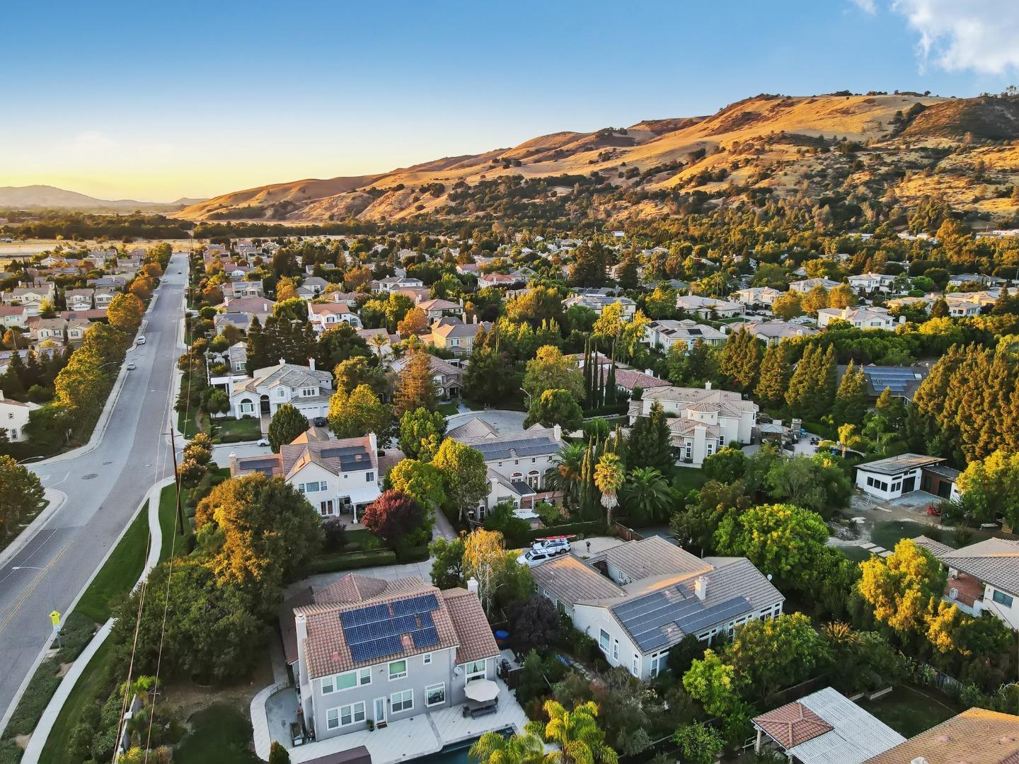 Detail Gallery Image 82 of 86 For 1512 Evening Star Ct, Morgan Hill,  CA 95037 - 4 Beds | 3/1 Baths