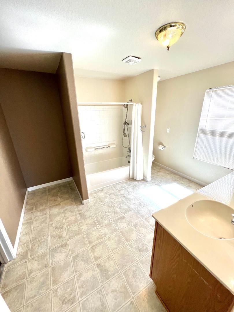 Detail Gallery Image 32 of 49 For 1293 Sunrise Dr, Merced,  CA 95348 - 3 Beds | 2/1 Baths