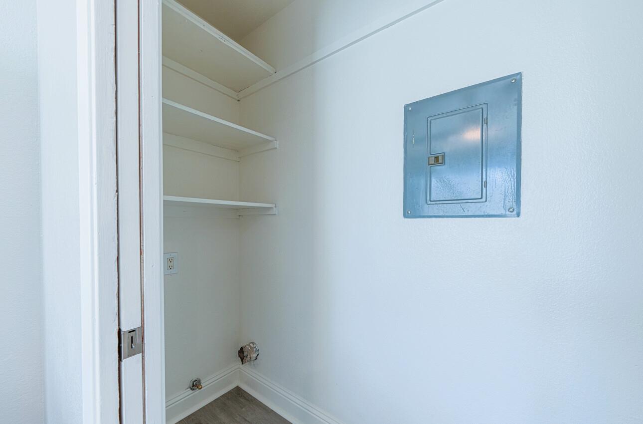 Detail Gallery Image 12 of 19 For 2366 N Main St #10,  Salinas,  CA 93906 - 1 Beds | 1 Baths