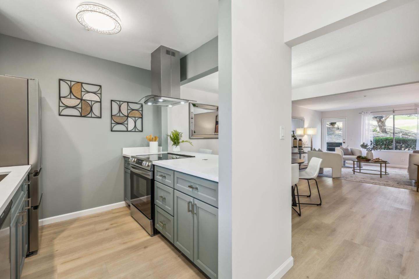 Detail Gallery Image 1 of 28 For 4016 Farm Hill Blvd #106,  Redwood City,  CA 94061 - 2 Beds | 1 Baths