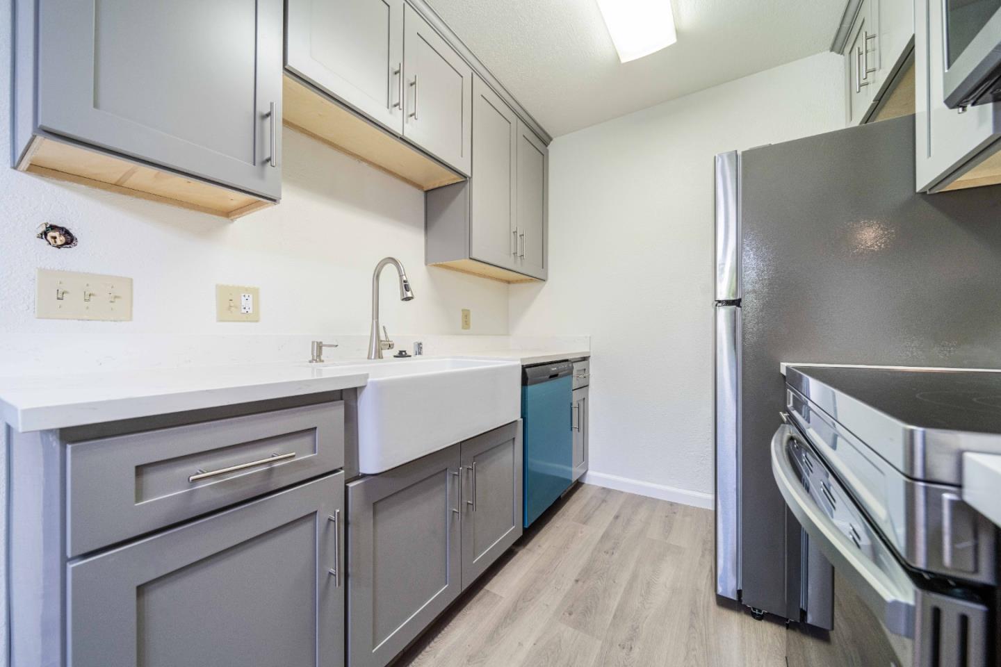 Detail Gallery Image 3 of 22 For 940 Kiely Blvd #H,  Santa Clara,  CA 95051 - 2 Beds | 1 Baths