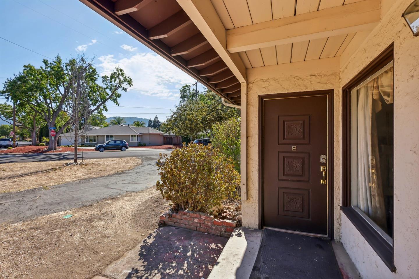 Detail Gallery Image 3 of 43 For 14769 Nelson Way, San Jose,  CA 95124 - 3 Beds | 2 Baths