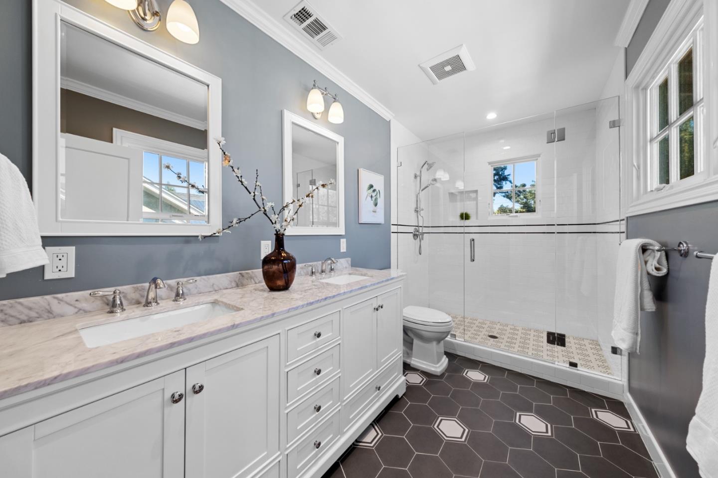 Detail Gallery Image 32 of 60 For 816 Newhall Rd, Burlingame,  CA 94010 - 3 Beds | 3/1 Baths