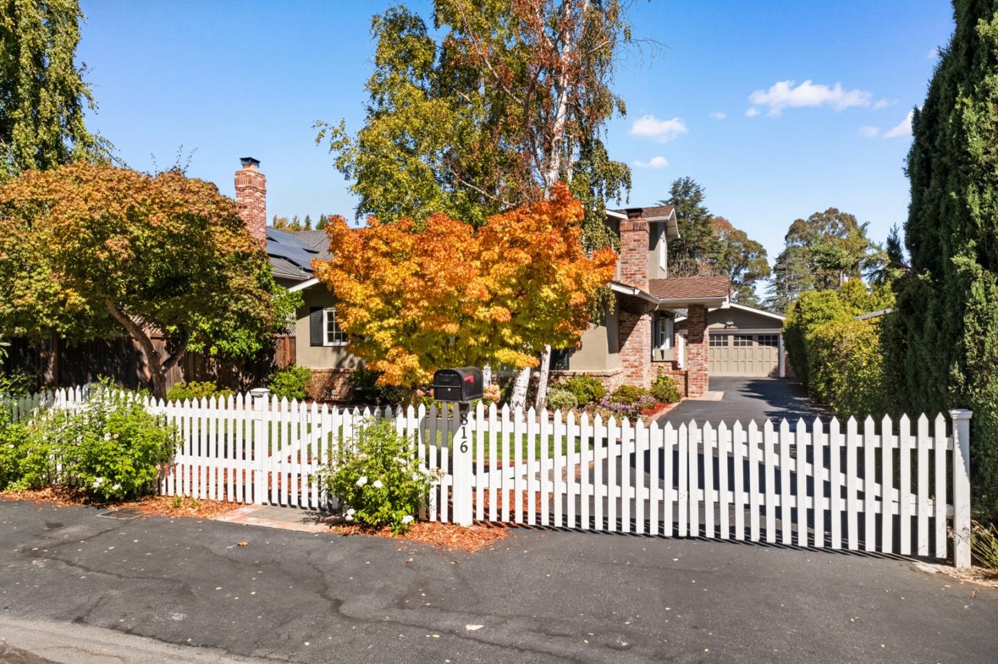 Detail Gallery Image 57 of 60 For 816 Newhall Rd, Burlingame,  CA 94010 - 3 Beds | 3/1 Baths