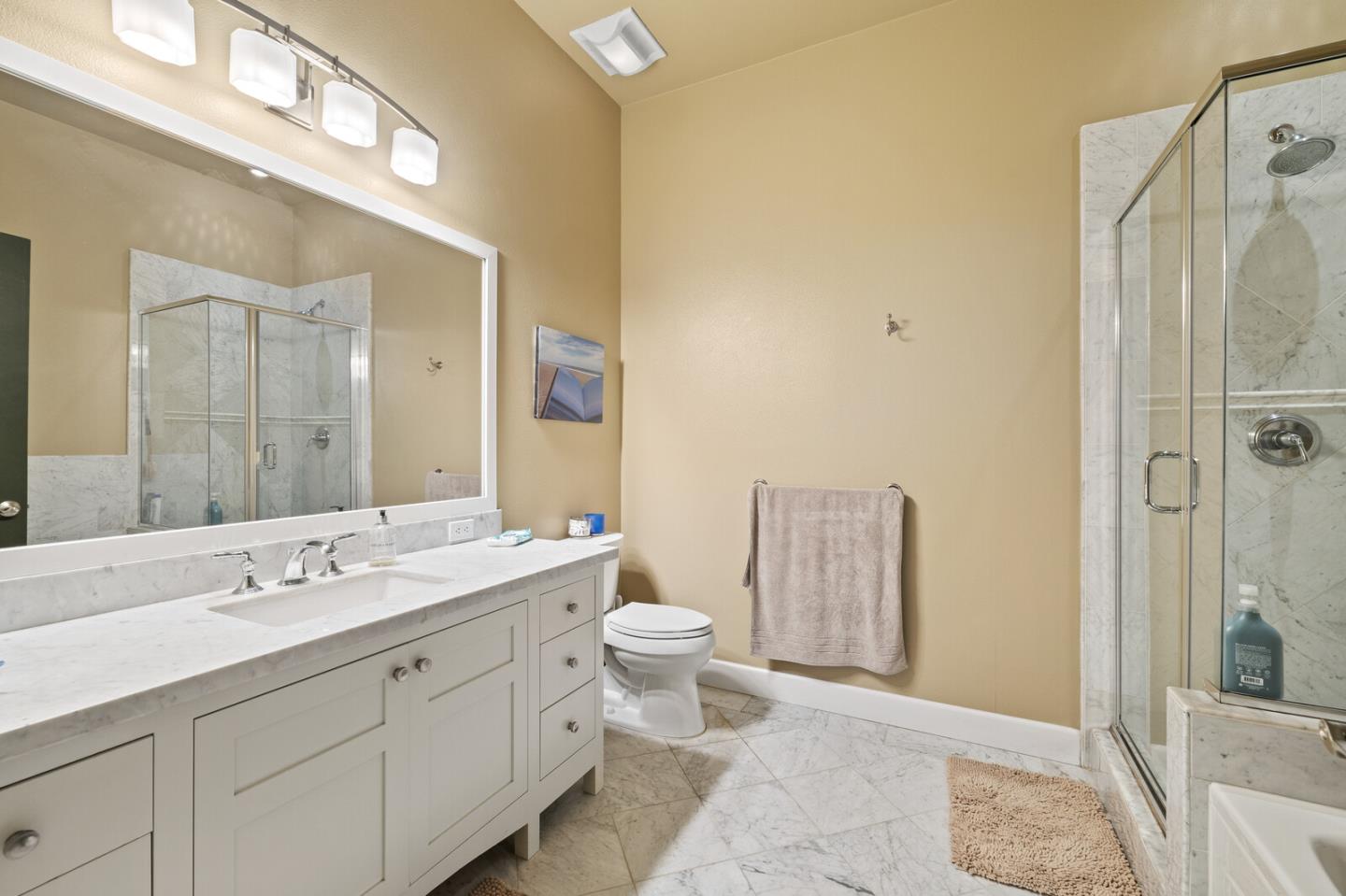 Detail Gallery Image 12 of 30 For 1001 Laurel #113,  San Carlos,  CA 94070 - 3 Beds | 2 Baths