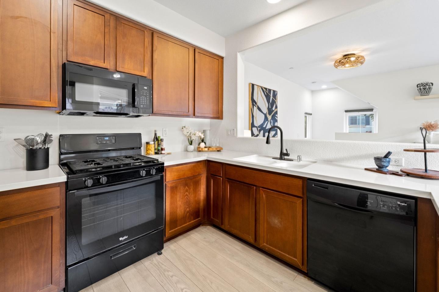 Detail Gallery Image 13 of 52 For 1627 Dunlin Ave #6,  Chula Vista,  CA 91913 - 3 Beds | 2/1 Baths