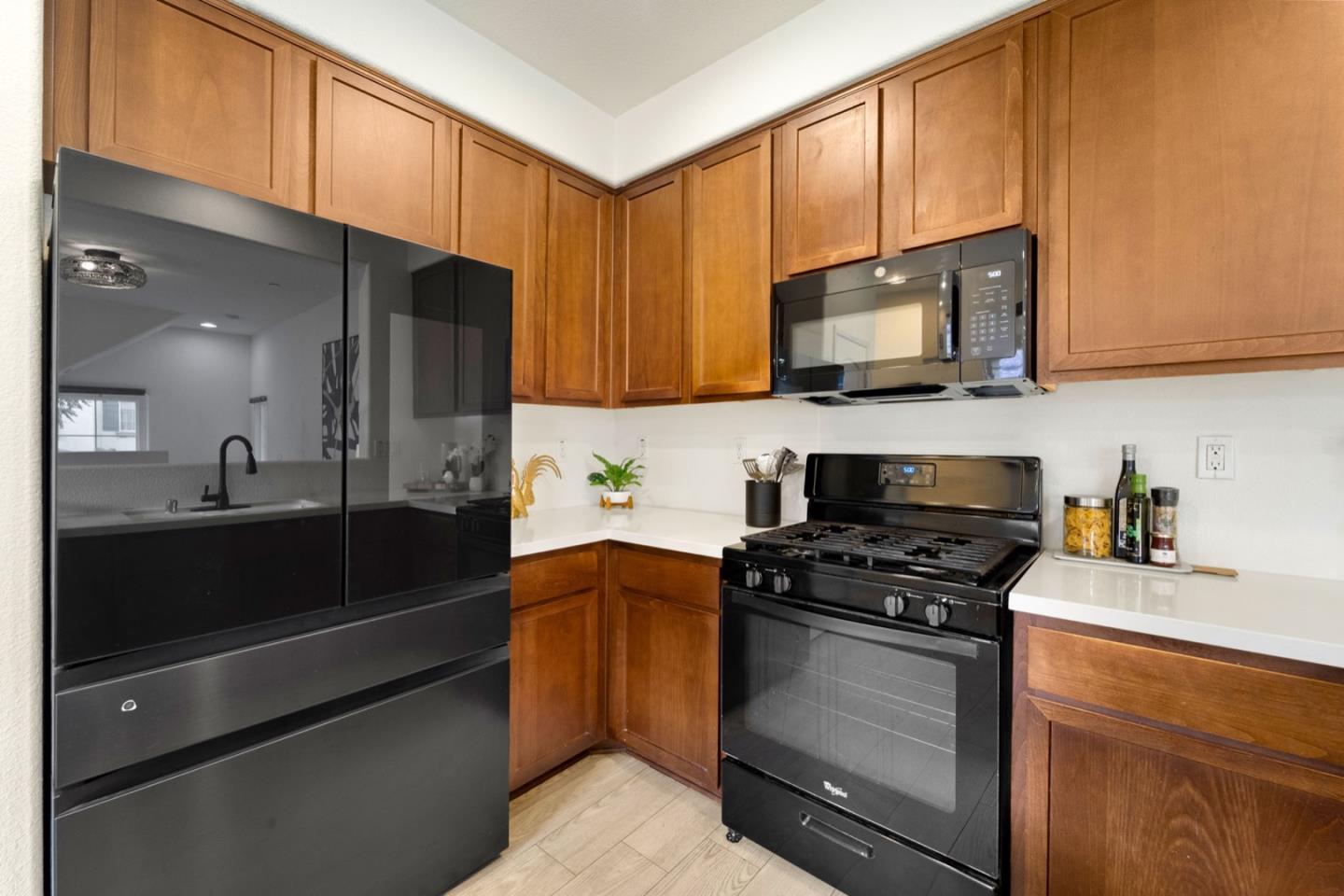 Detail Gallery Image 14 of 52 For 1627 Dunlin Ave #6,  Chula Vista,  CA 91913 - 3 Beds | 2/1 Baths