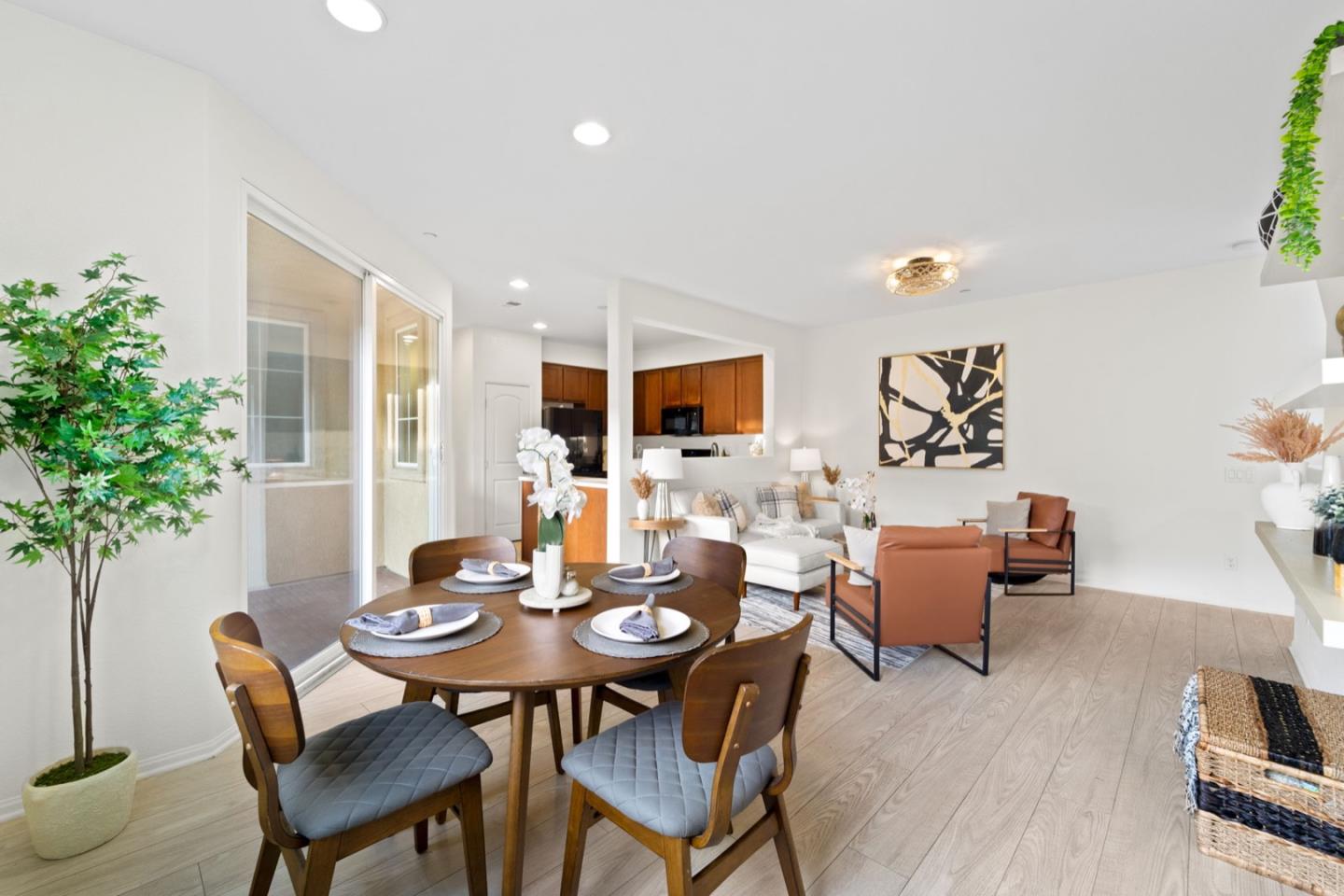 Detail Gallery Image 9 of 52 For 1627 Dunlin Ave #6,  Chula Vista,  CA 91913 - 3 Beds | 2/1 Baths