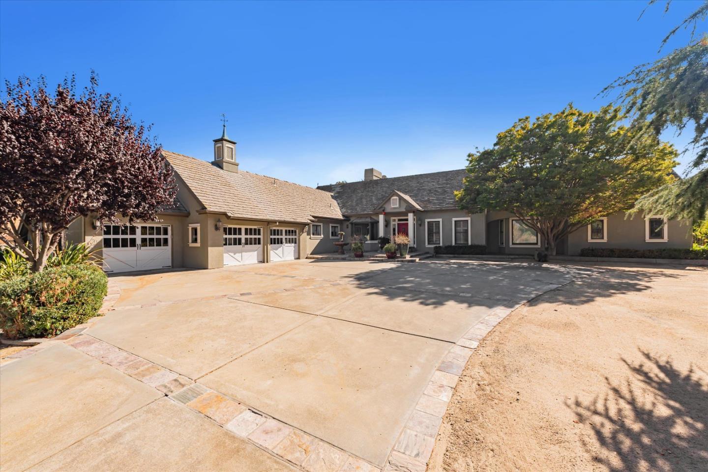 Detail Gallery Image 10 of 30 For 3970 Leavesley Rd, Gilroy,  CA 95020 - 4 Beds | 3/1 Baths