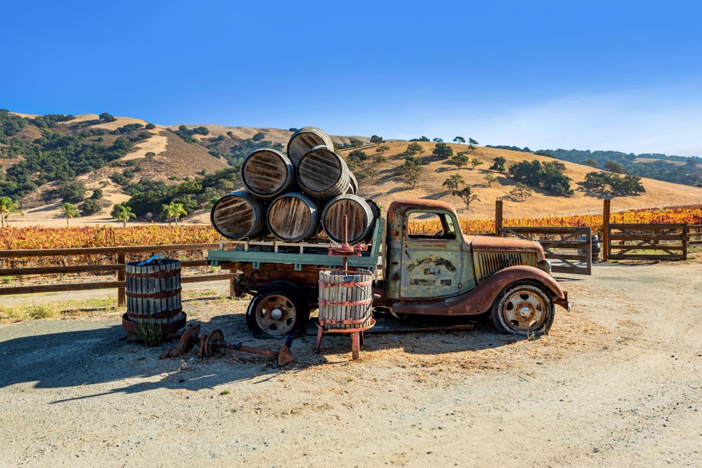 Detail Gallery Image 3 of 30 For 3970 Leavesley Rd, Gilroy,  CA 95020 - 4 Beds | 3/1 Baths