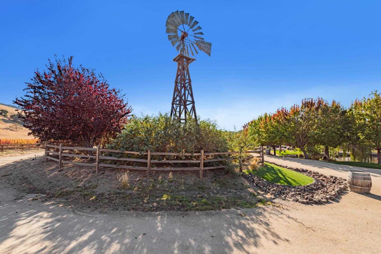 Detail Gallery Image 4 of 30 For 3970 Leavesley Rd, Gilroy,  CA 95020 - 4 Beds | 3/1 Baths