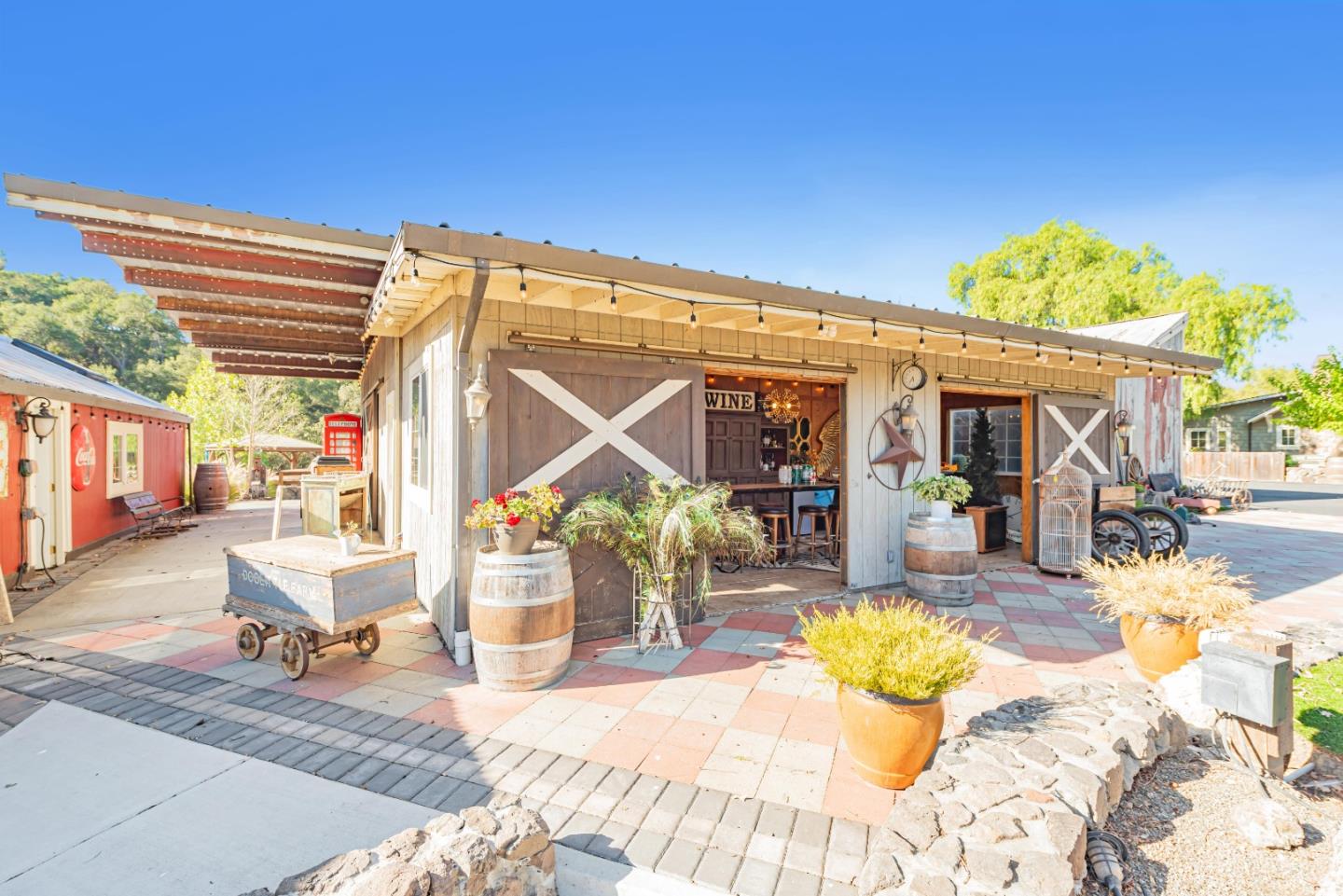 Detail Gallery Image 9 of 30 For 3970 Leavesley Rd, Gilroy,  CA 95020 - 4 Beds | 3/1 Baths