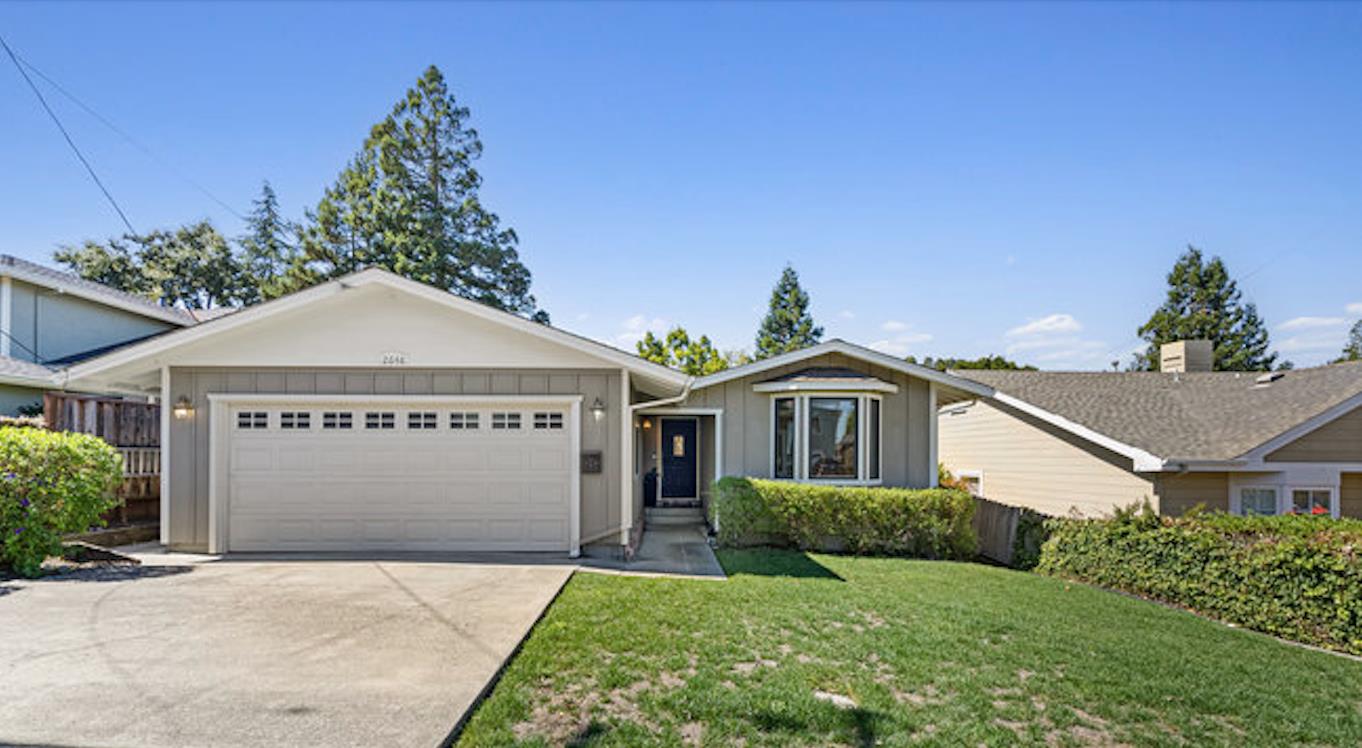 Detail Gallery Image 1 of 21 For 2648 Thornhill Dr, San Carlos,  CA 94070 - 3 Beds | 2 Baths